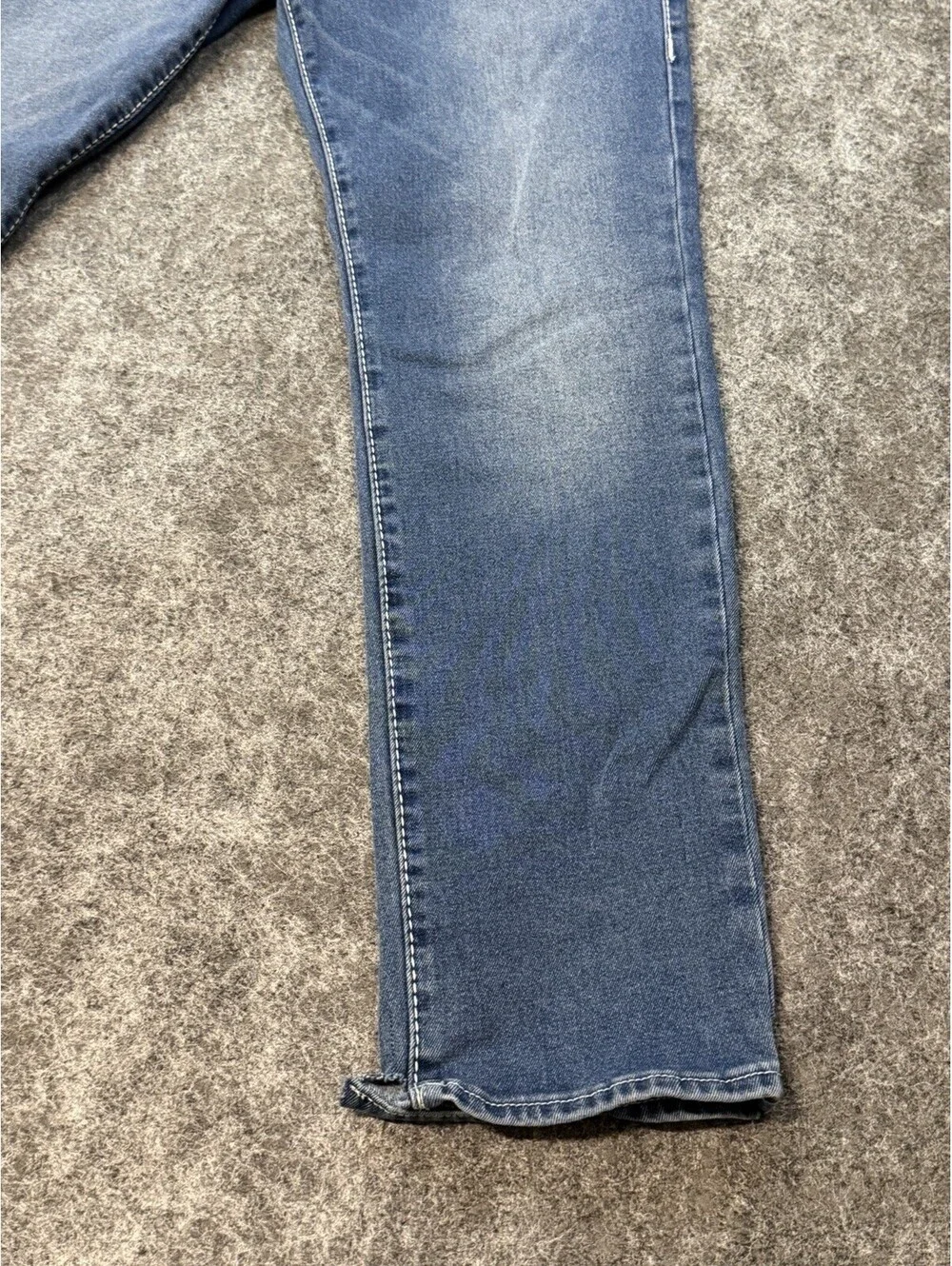 True Religion Geno Relaxed Slim Mens Jeans Sz 33x30 Blue Stretch Straight Denim